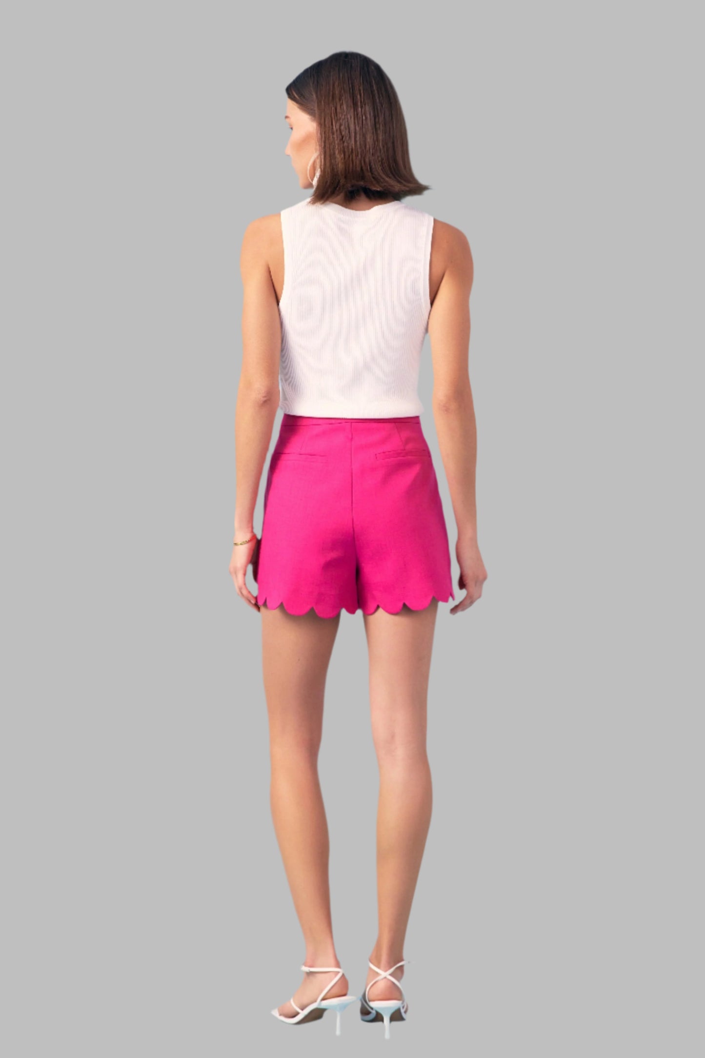 Chic Scallop Hem Shorts