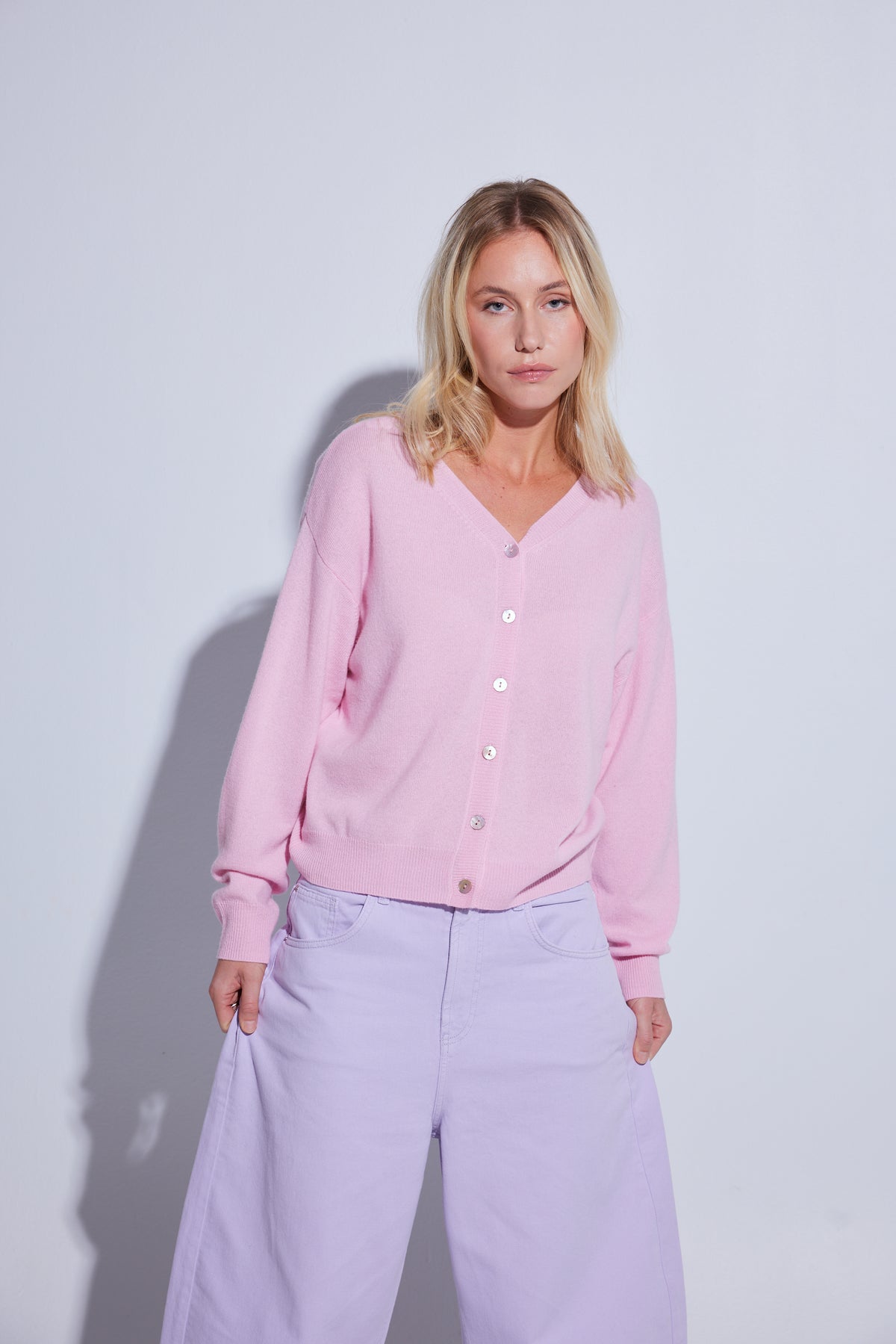 LAYBACK LUXE BUTTON